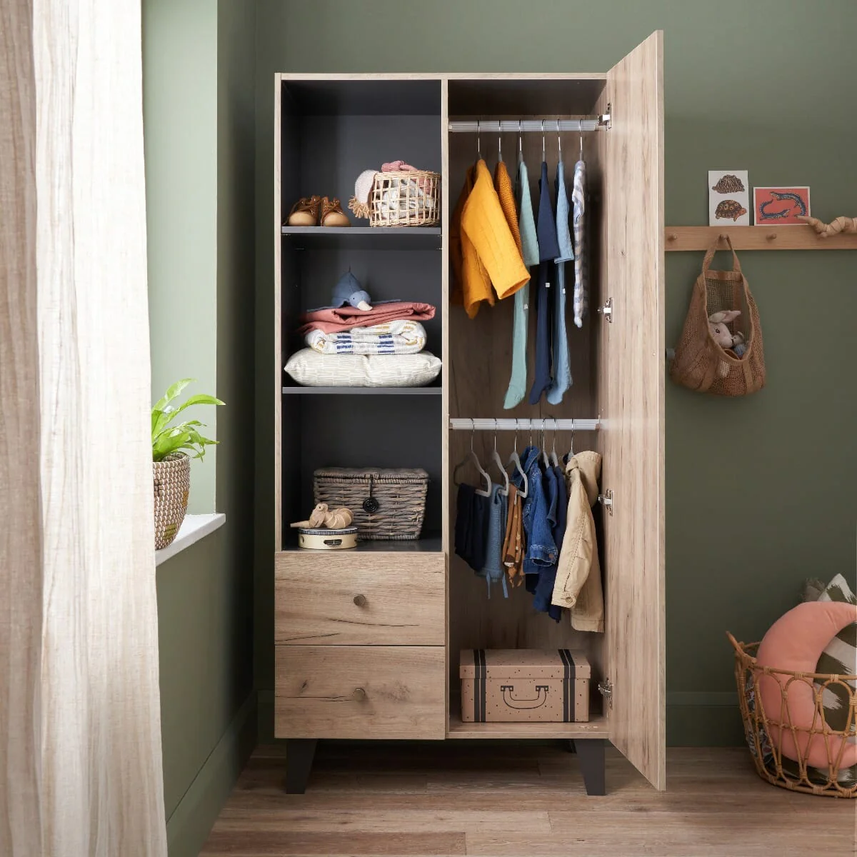 Como Wardrobe - Image 2