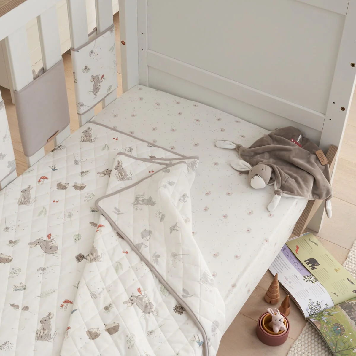 Cot/Cot Bed Coverlet - Image 3
