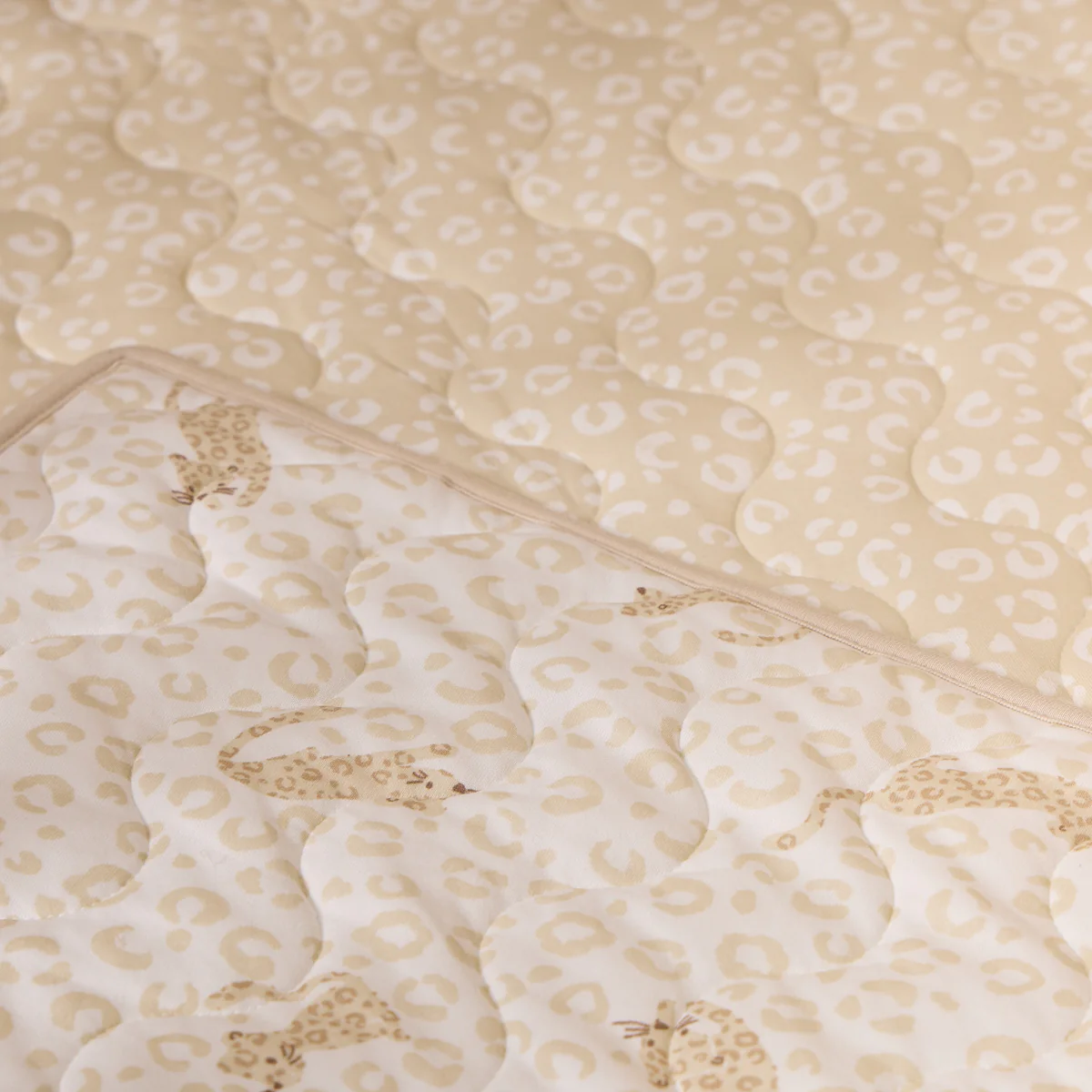 Cot/Cot Bed Coverlet - Image 5