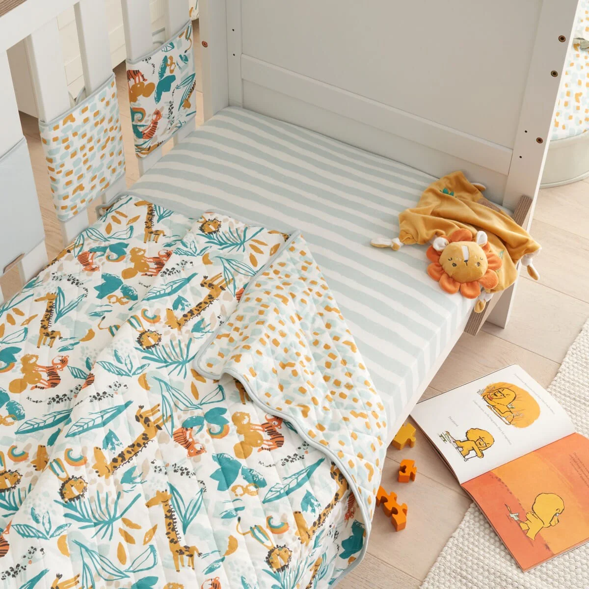 Cot/Cot Bed Coverlet - Image 3