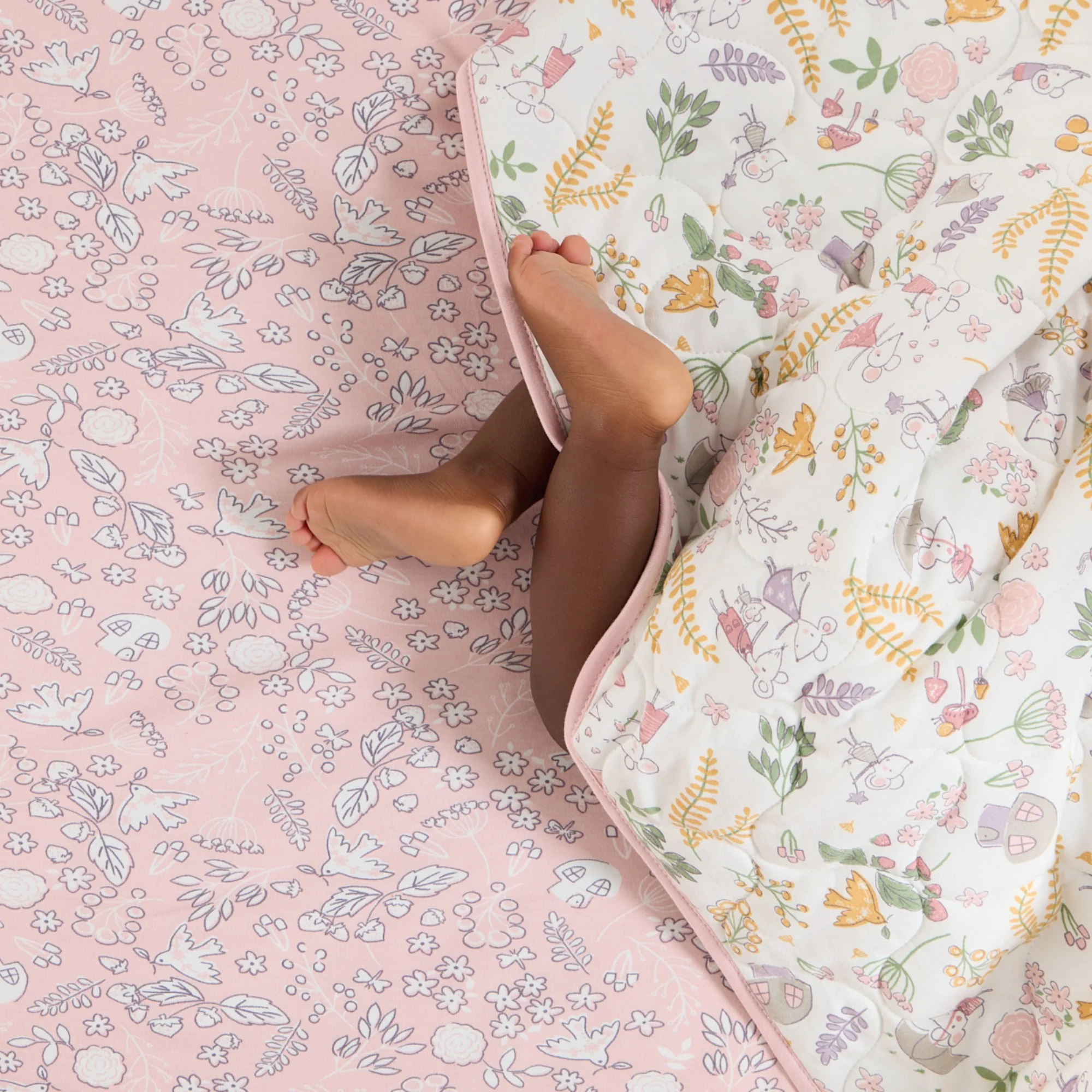 Cot/Cot Bed Coverlet - Image 5