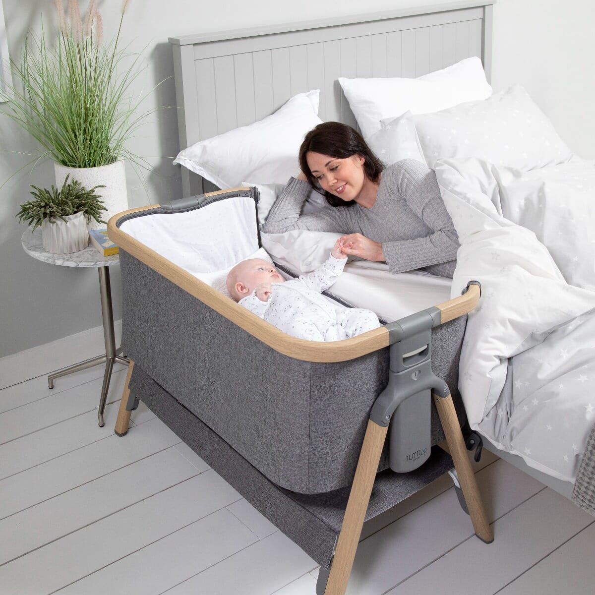 CoZee Bedside Crib Bundle - Image 4