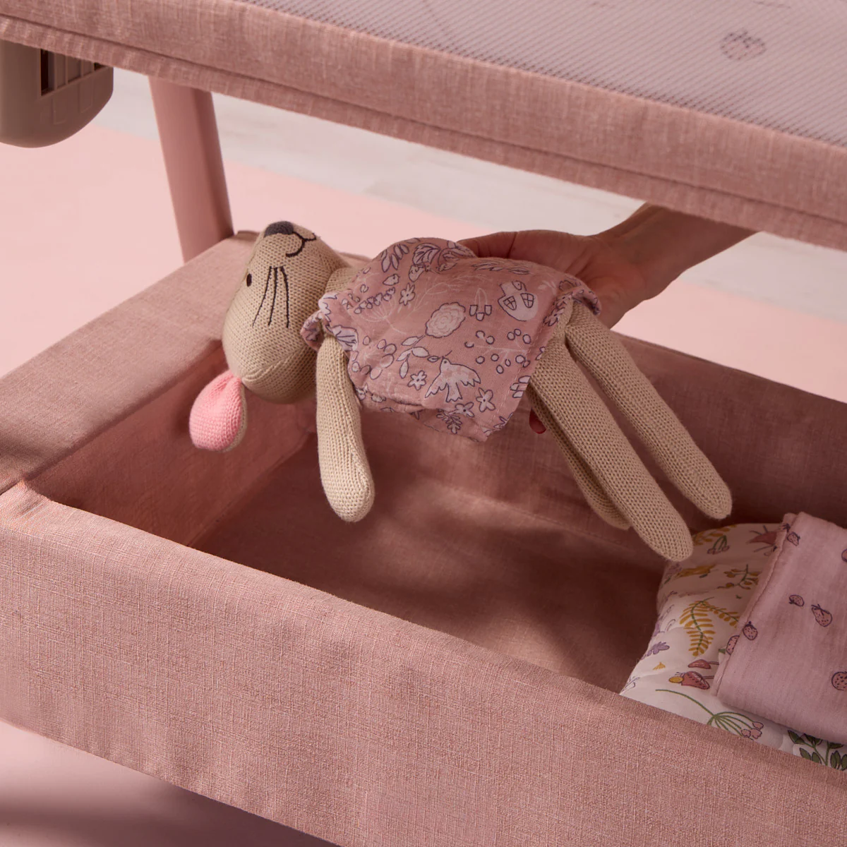 CoZee Zen Bedside Crib - Image 8