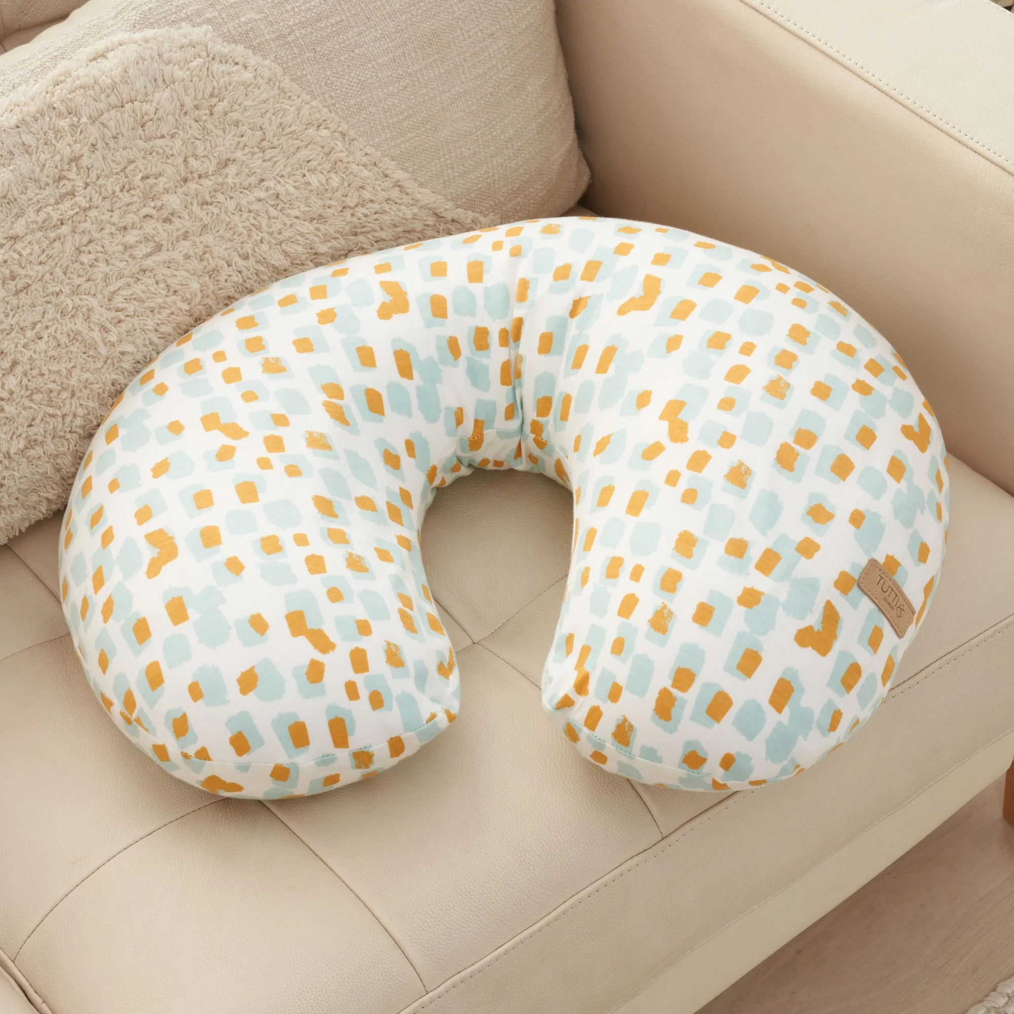 Feeding Pillow - Image 4
