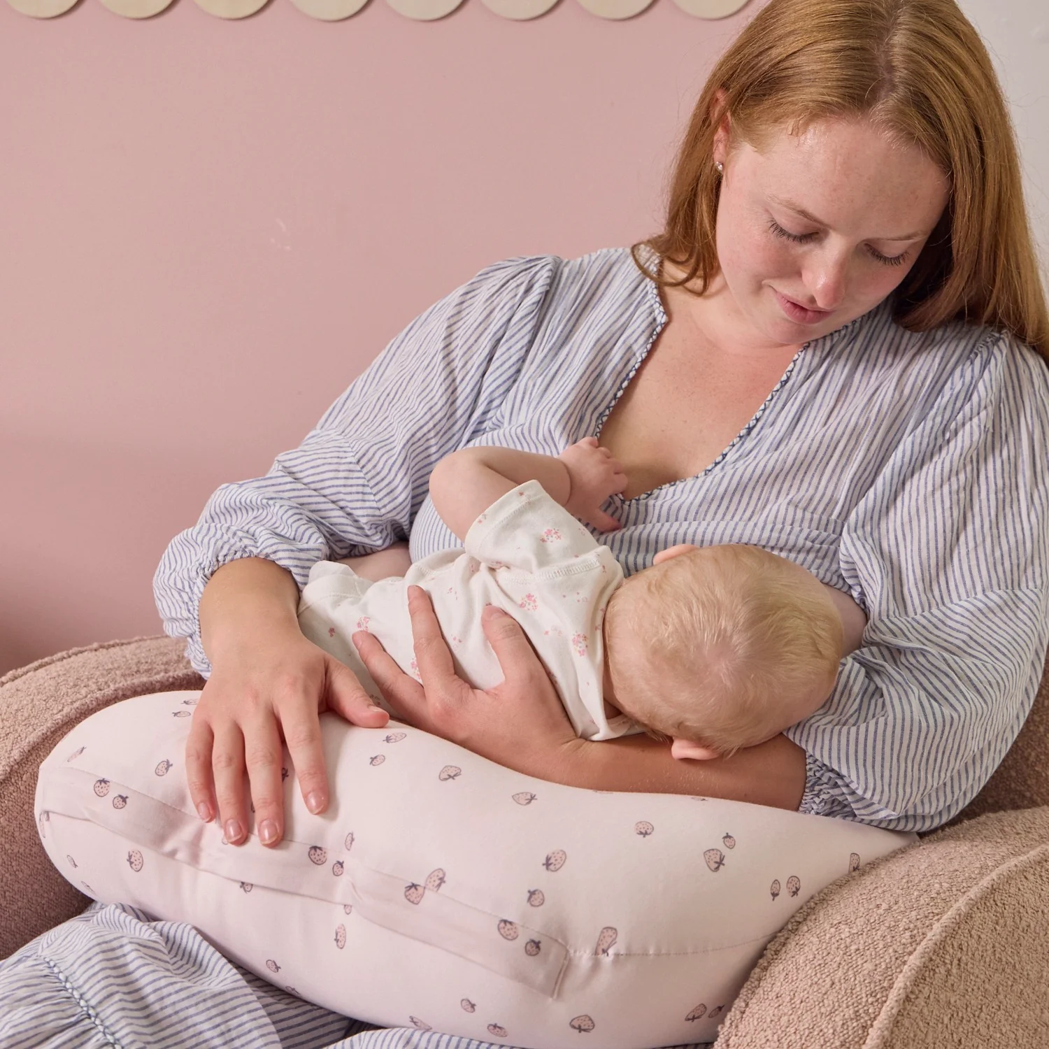 Feeding Pillow - Image 3