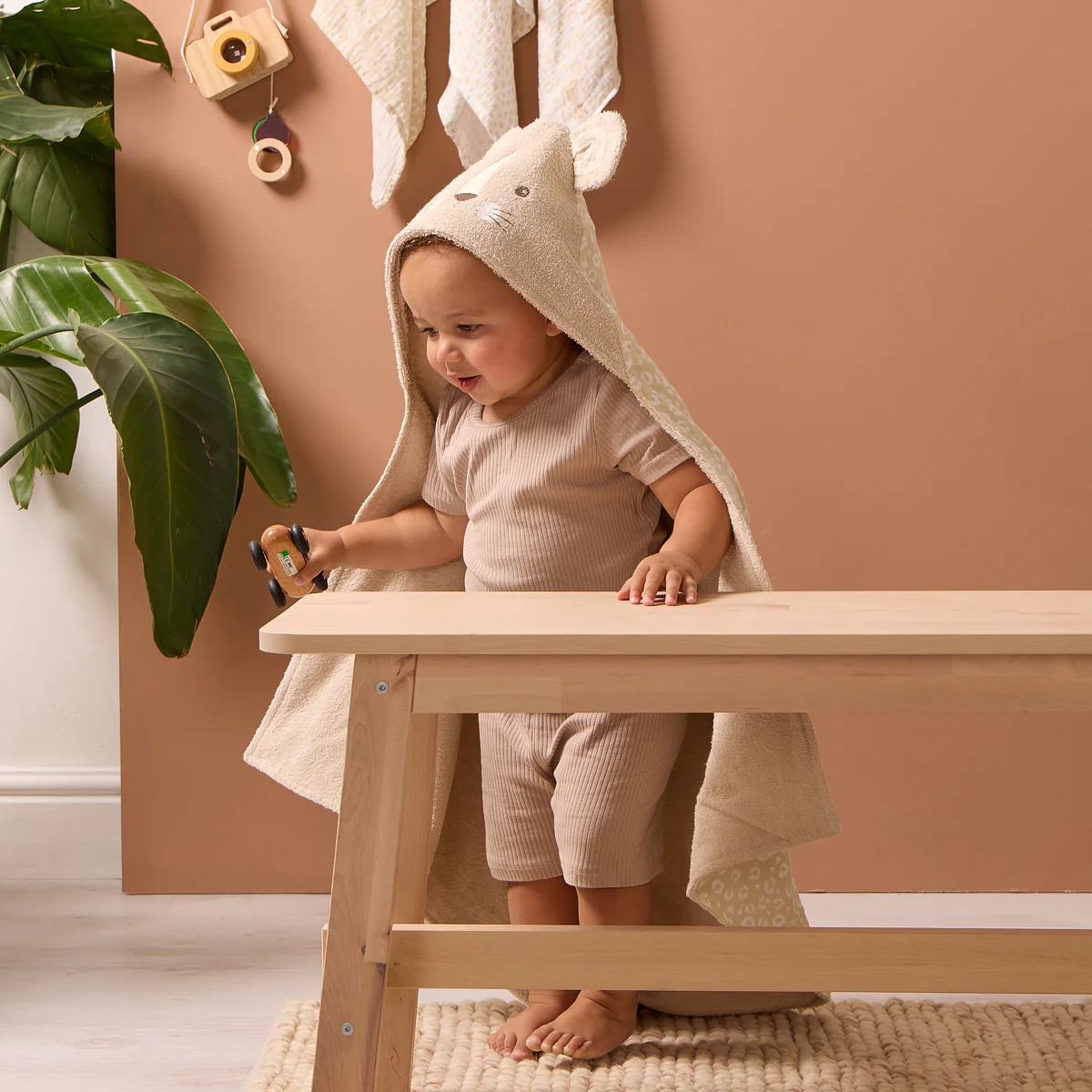 Hooded Towel - Image 5