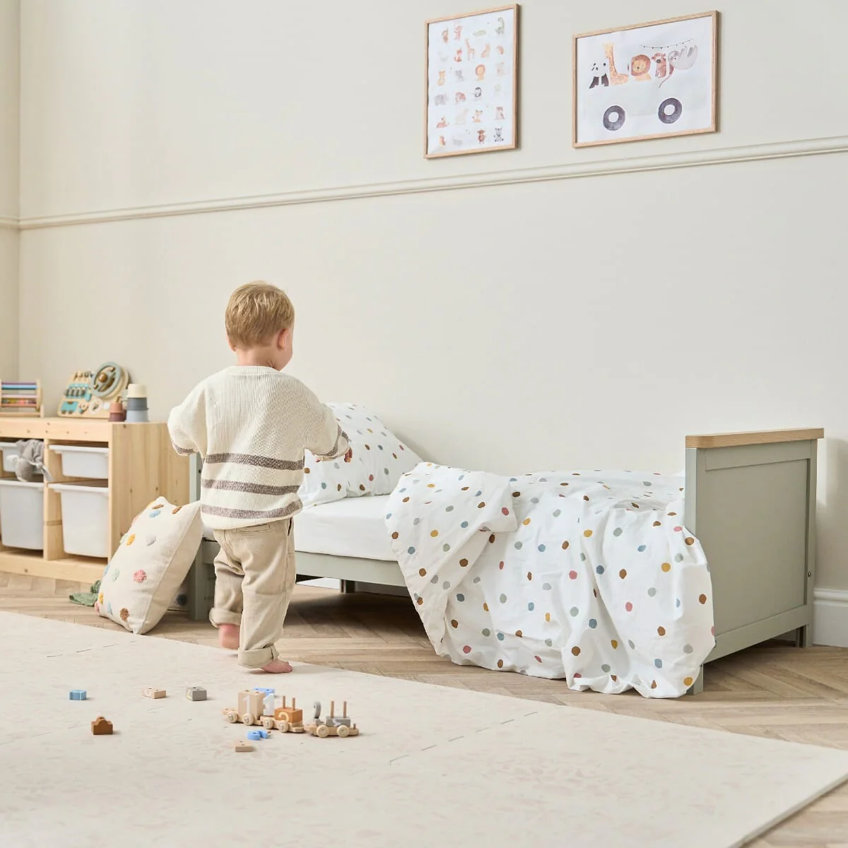 Misha Cot Bed & Cushi Changing Mat - Image 6