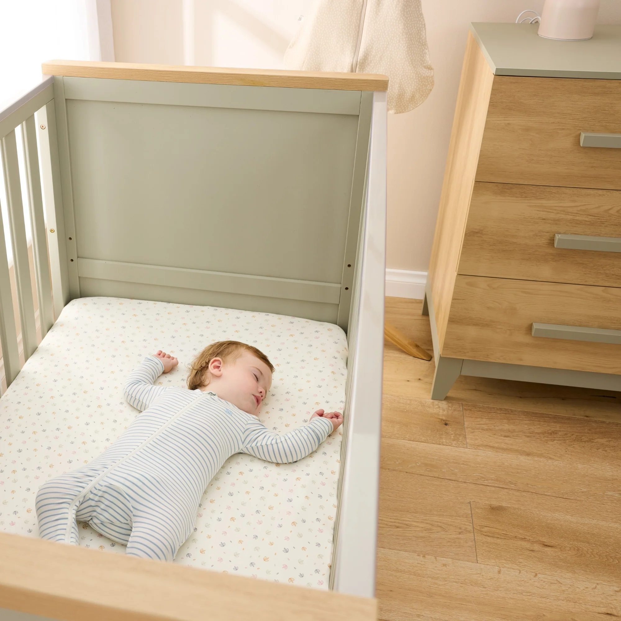Misha & Hallee 2 Piece Room Set - Image 3