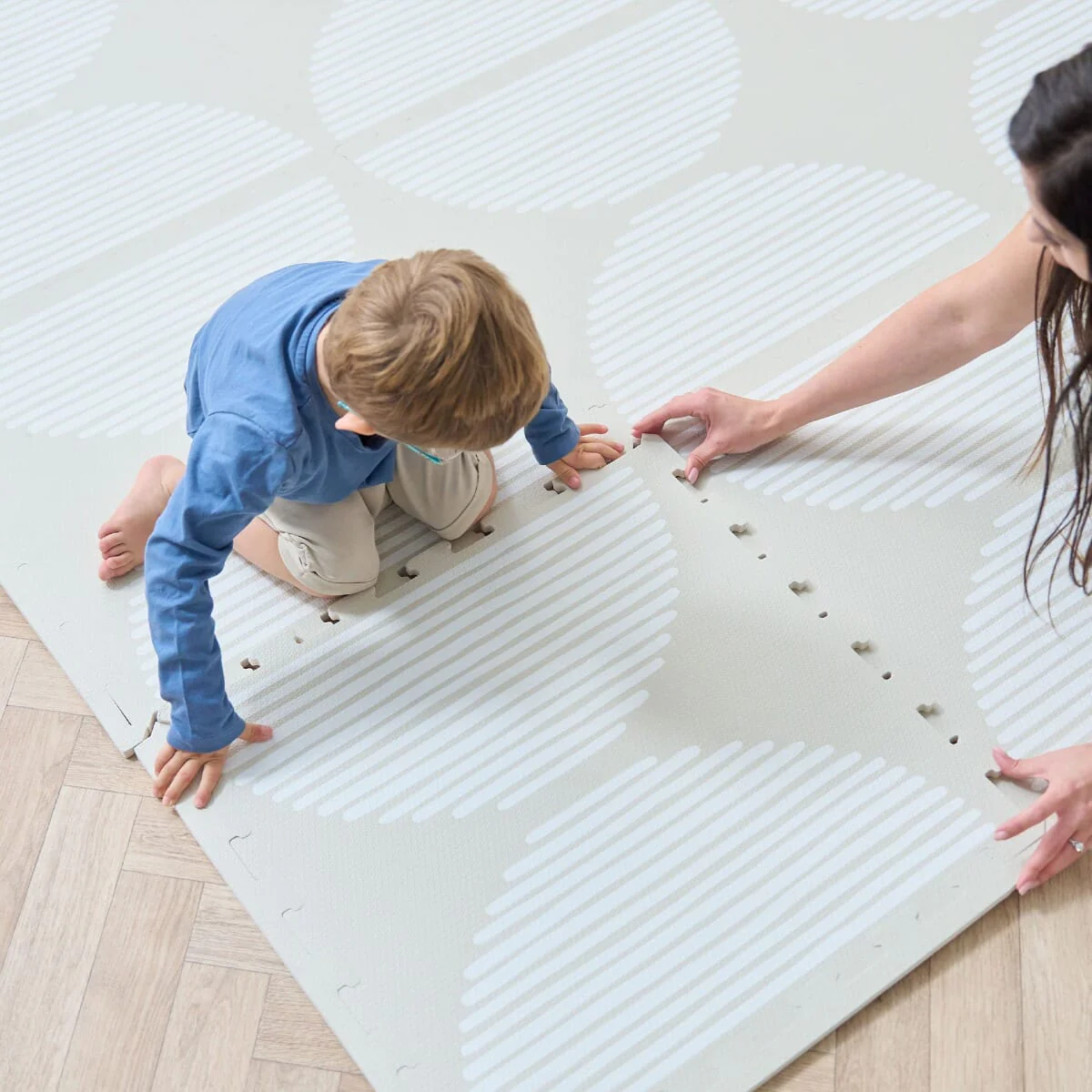 Nova Evolutionary Highchair & Infinity Baby Playmat - Image 11