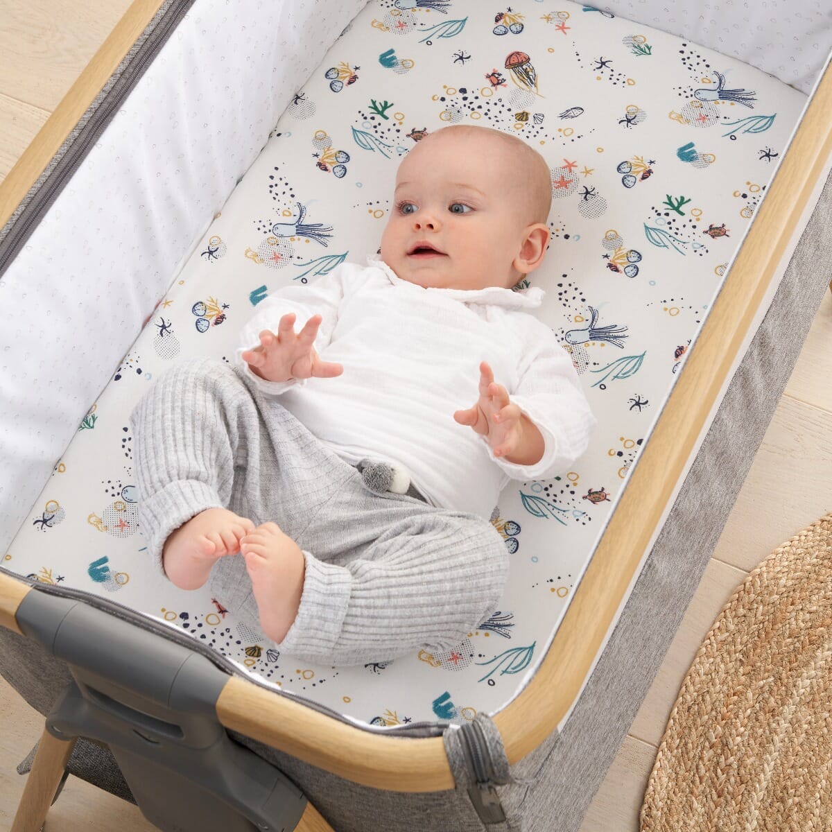 Our Planet Bedside Crib Bundle - Image 2