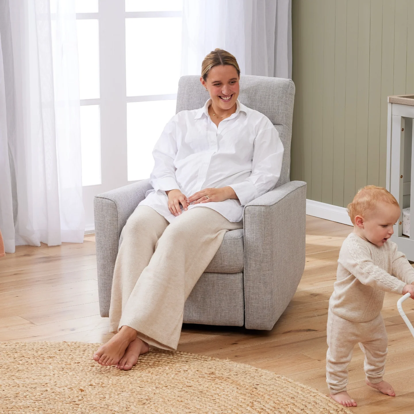 Paige Recliner Glider Nursery Chair - Image 4