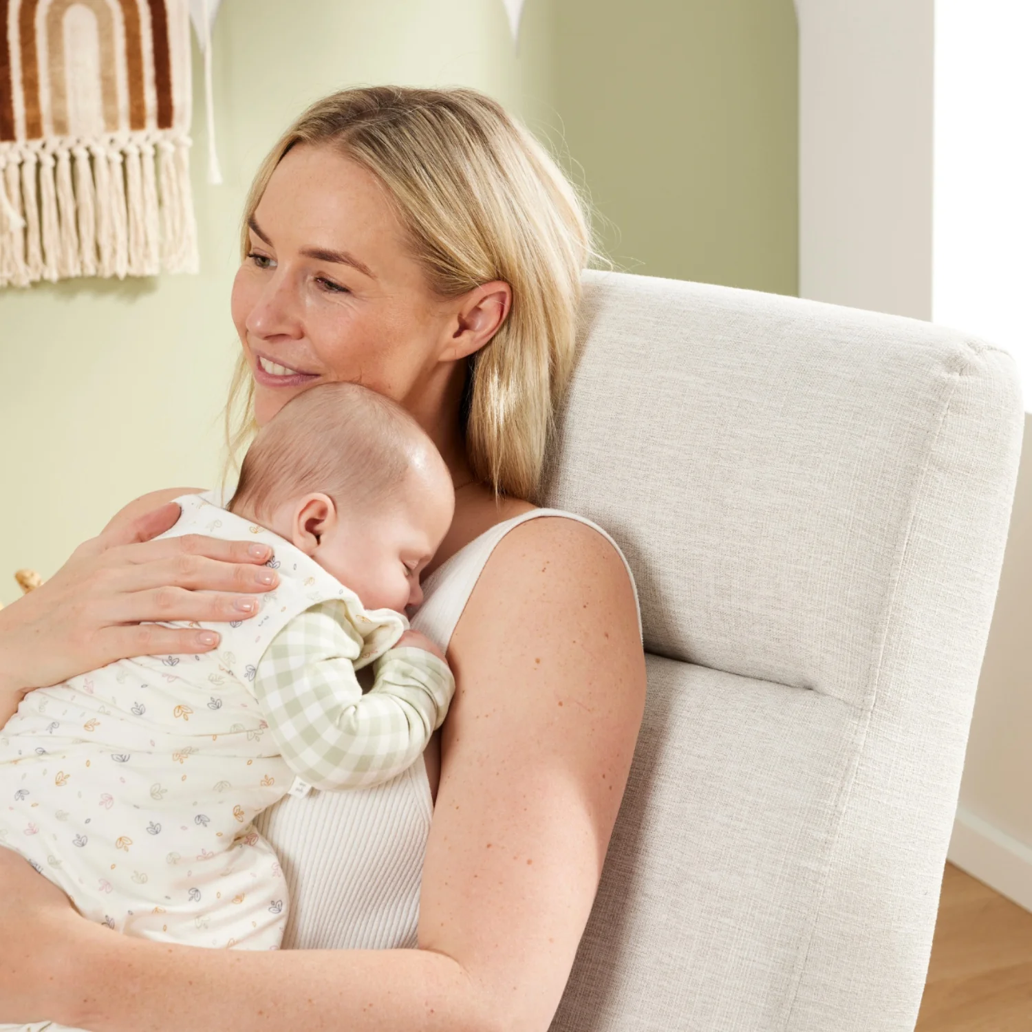 Paige Recliner Glider Nursery Chair - Image 4
