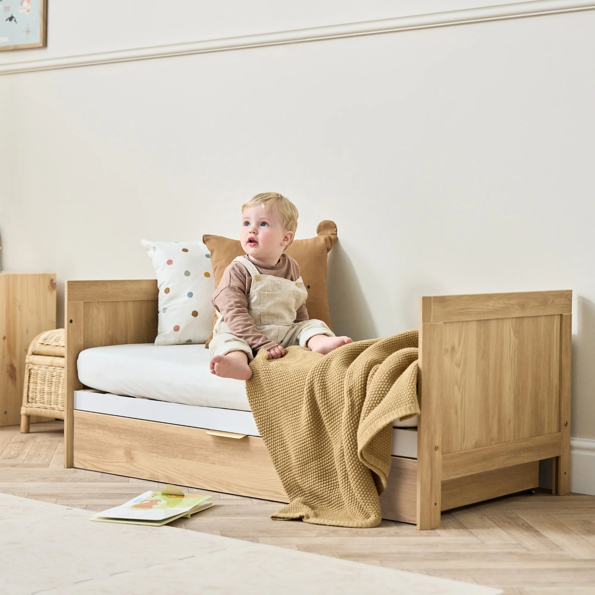 Riley Mini Cot Bed with Drawer - Image 4