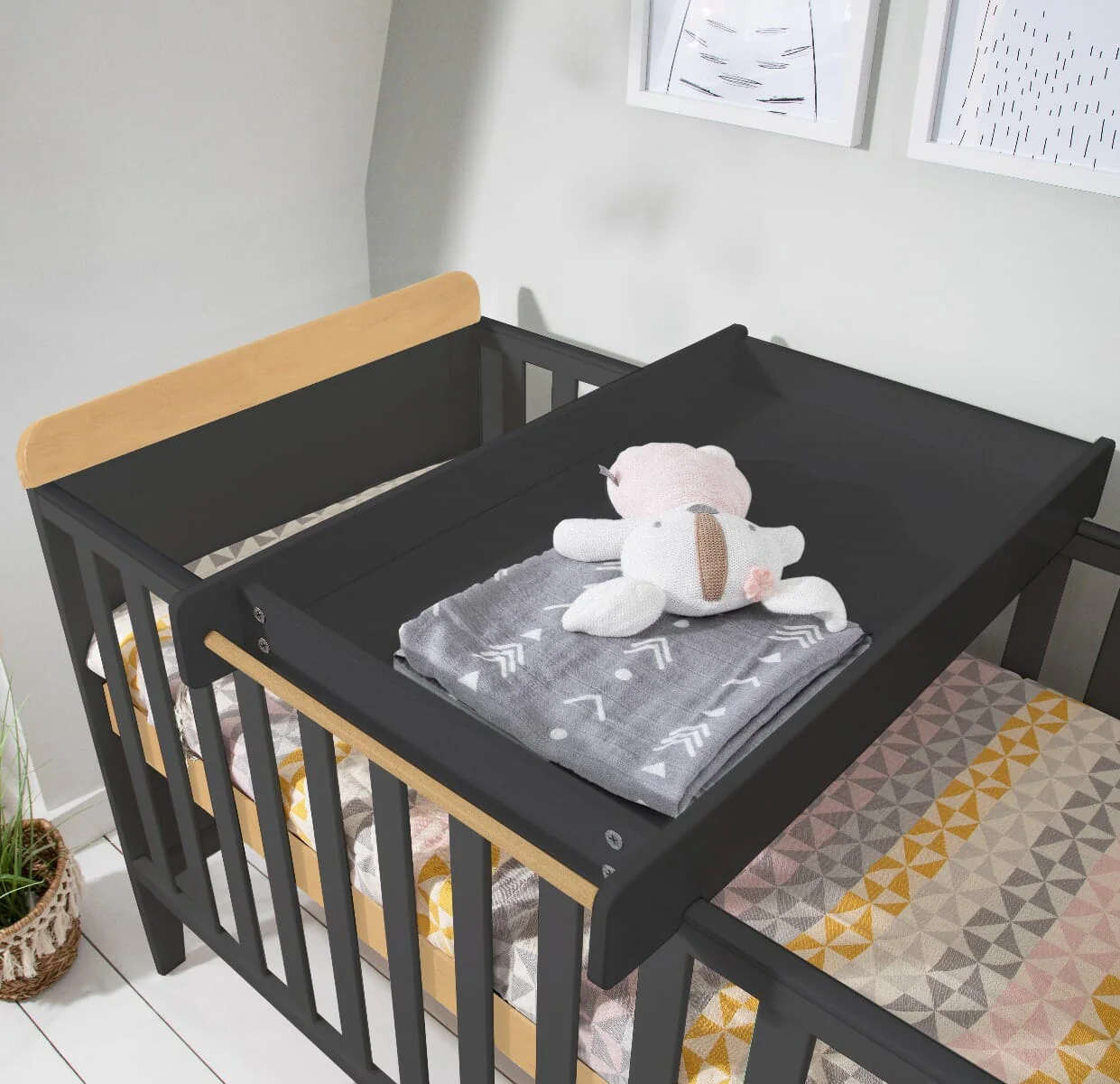 Rio Cot Bed with Cot Top Changer & Mattress - Image 4