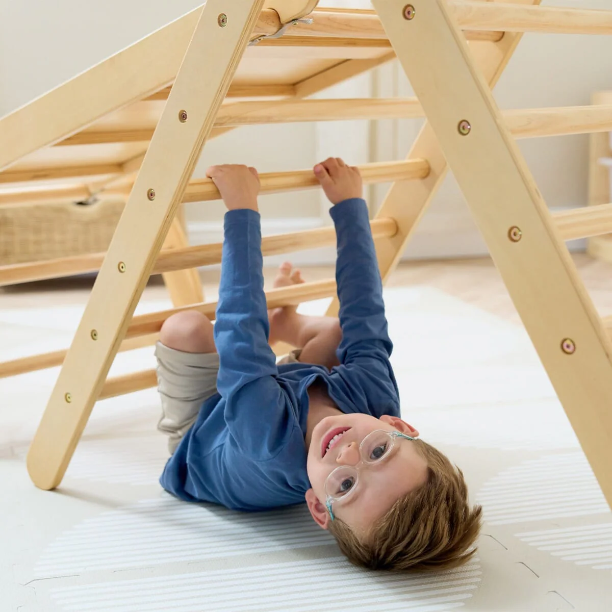 Scala Montessori 3-in-1 Pikler Climbing Frame with Climbing Wall - Image 7