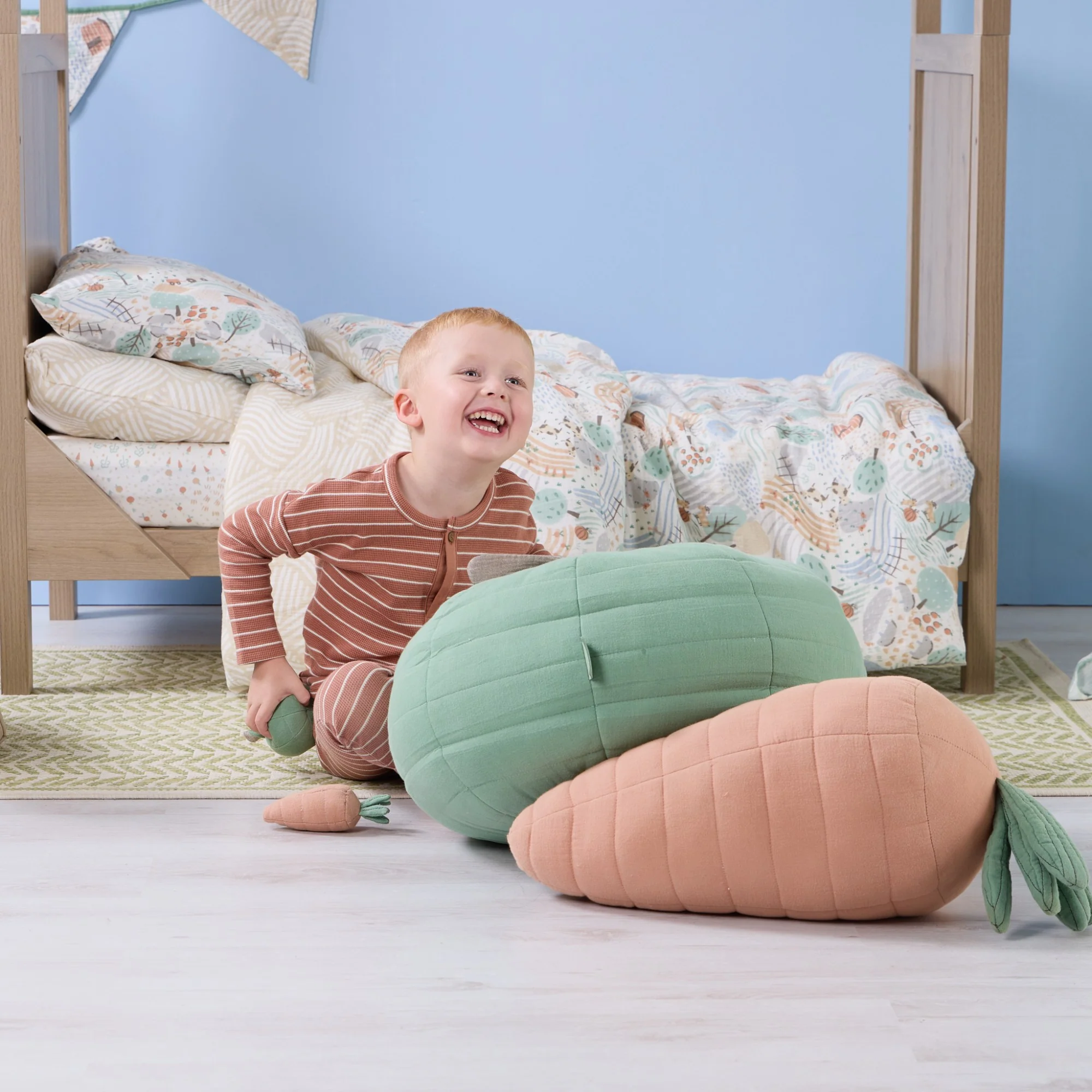 Soft Muslin Apple Cushion - Image 4