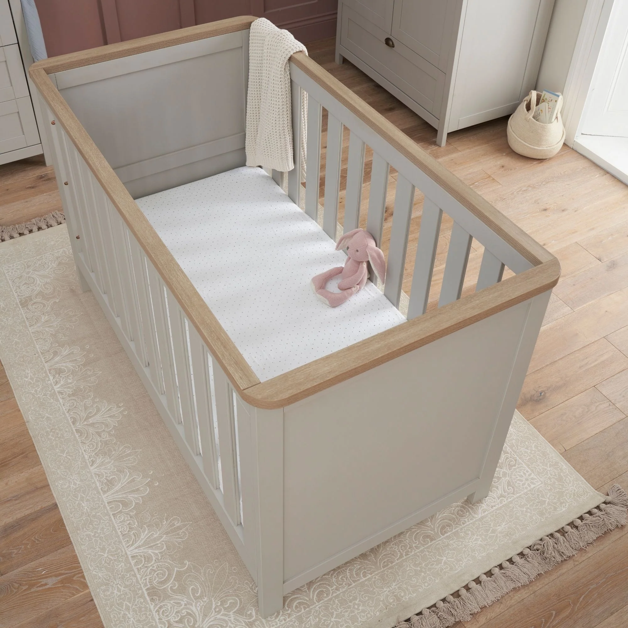 Verona Cot Bed - Image 3
