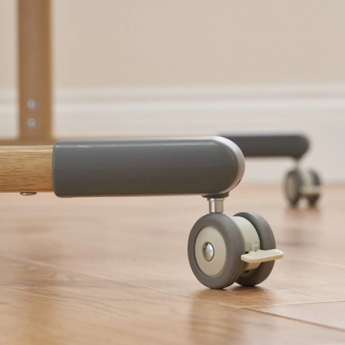 ZiZee Essential Crib - Image 5
